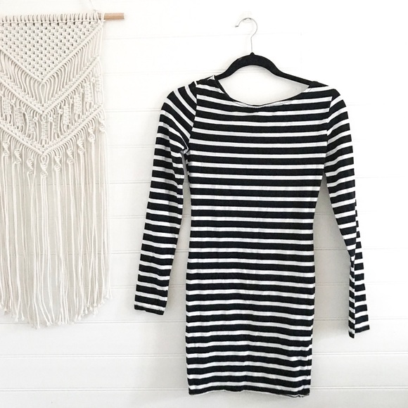 Forever 21 Dresses & Skirts - Forever21 Striped Bodycon Dress